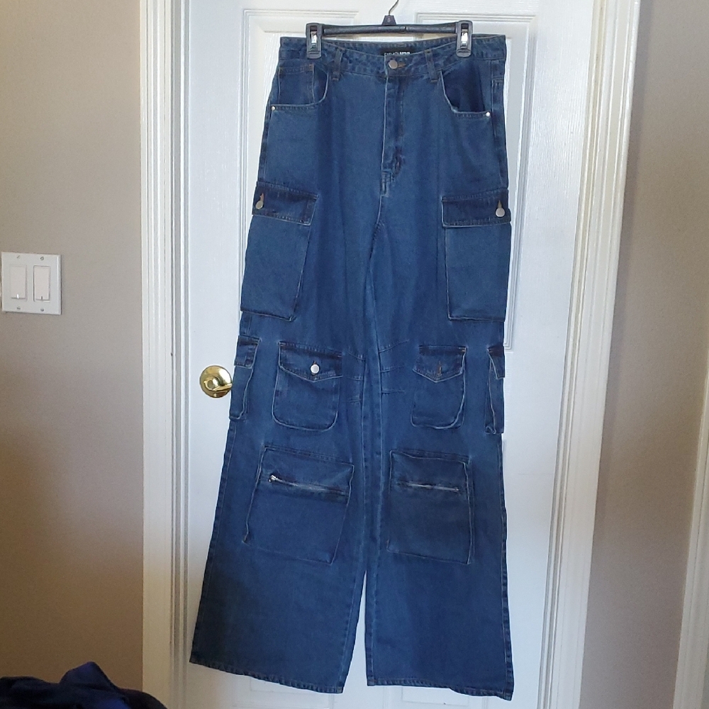 Fashion Nova Baggy Wide-leg High-Waisted Cargo Jeans